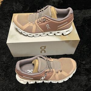 ON CLOUD 5 rosebrown fog running athletic training shoes sneakers women’s 7 new
